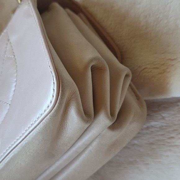 CHANEL Blush Pink Flap Quilted Shoulder Bag with Gold Chain - Picture 12 of 13